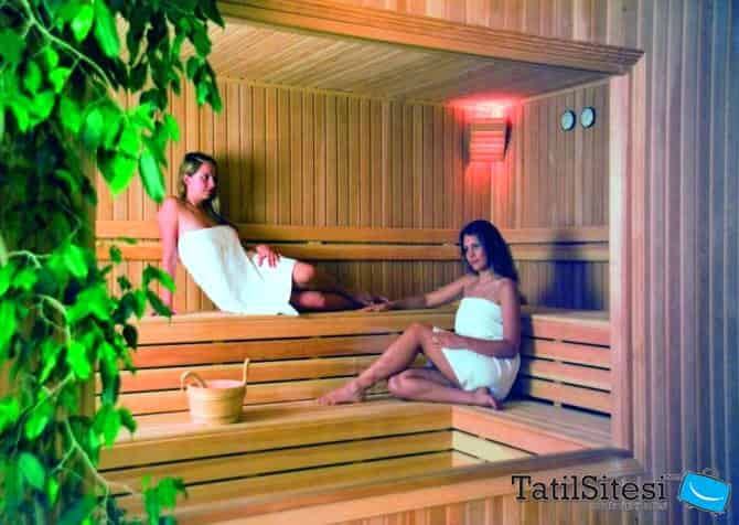 Club Titan Hotel
